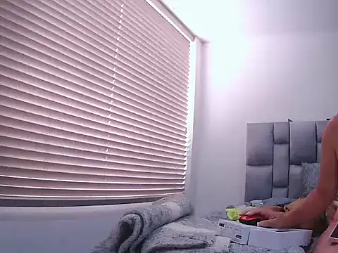 Fernanda andrew online show from 04/07/26, 04:07