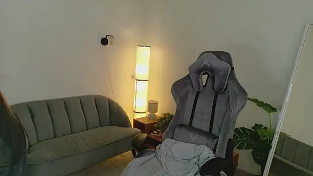 tinapie online show from 07/28/26, 06:20