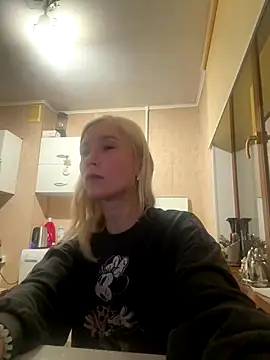 KisJeni online show from 12/04/25, 06:05