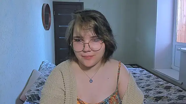 Lily-Violet online show from 03/23/26, 07:45