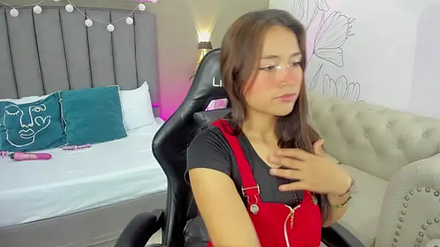 madison saenzz online show from 04/07/26, 07:25