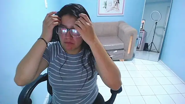 eva smit t online show from 12/05/25, 02:53