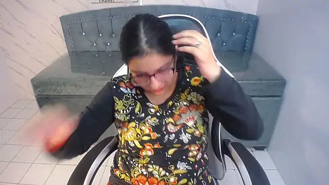 eva smit t online show from 04/22/26, 02:47