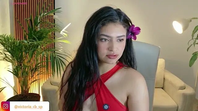 Snapshot of victoria___moon chatting on 05/21/26, 02:02 victoria moon online show from 05/21/26, 02:02
