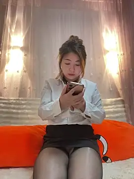 Snapshot of bibi347127 chatting on 05/13/26, 12:19 bibi347127 online show from 05/13/26, 12:19