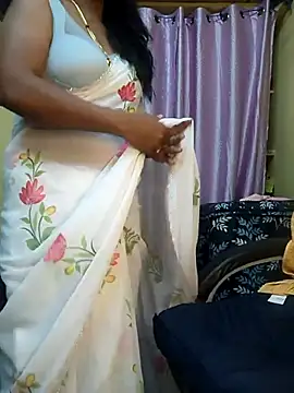 Preeti345 online show from 03/28/26, 03:44