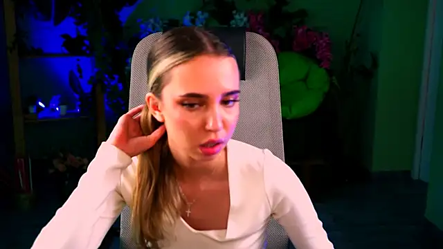 KimPorins online show from 04/15/26, 12:45