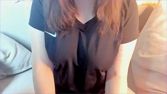 minji snow online show from 02/02/26, 01:21