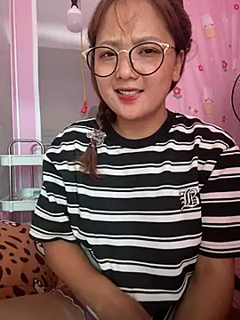 Snapshot of Samsam-006 chatting on 05/27/26, 02:52 Samsam-006 online show from 05/27/26, 02:52