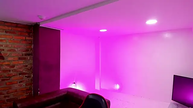 HotThreesoome online show from 02/13/26, 12:12