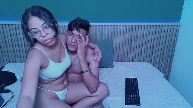 Violet and Dylan online show from 12/05/25, 04:14