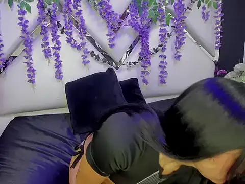 Snapshot of AmelieRose69 chatting on 01/09/26, 02:09 AmelieRose69 online show from 01/09/26, 02:09