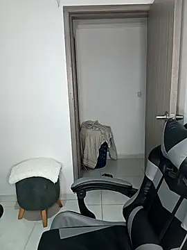 Valeriaa 21 online show from 05/19/26, 12:49