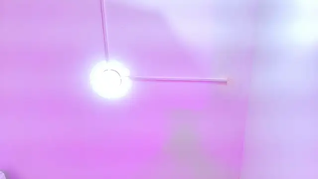 Snapshot of AprillRoss chatting on 01/13/26, 11:37 AprillRoss online show from 01/13/26, 11:37