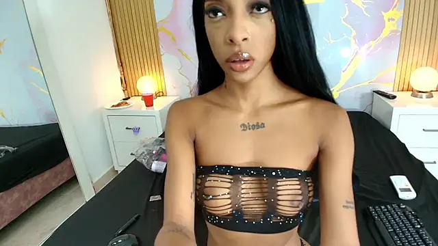 Snapshot of AprillRoss chatting on 02/26/26, 04:11 AprillRoss online show from 02/26/26, 04:11