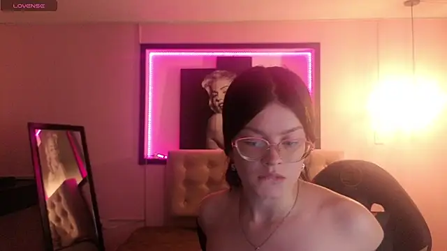 Sara valderrama  online show from 02/05/26, 07:18