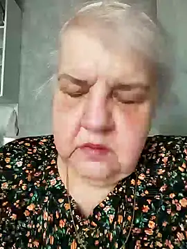 HapinessLovee online show from 04/18/26, 12:53