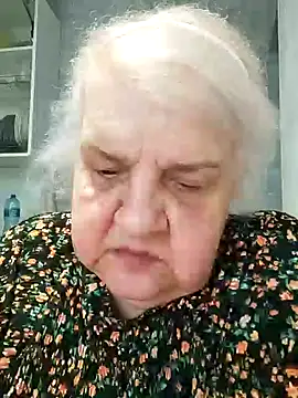 HapinessLovee online show from 04/18/26, 07:51