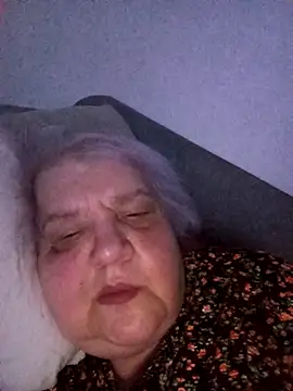 HapinessLovee online show from 04/18/26, 07:58