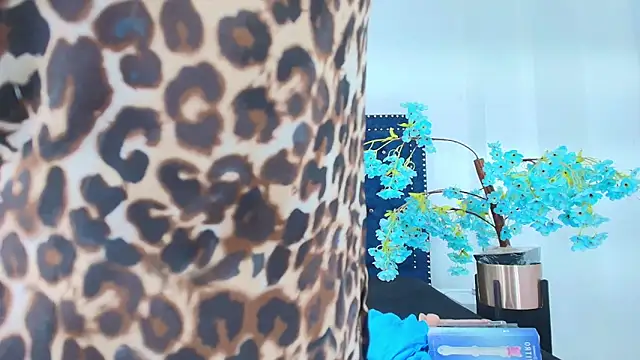 Velora nigth online show from 04/07/26, 11:43