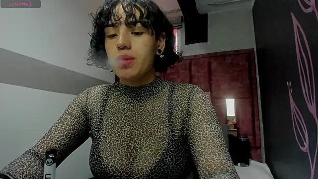 Kiara Fox   online show from 04/17/26, 09:18