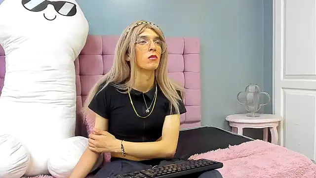 Lis Pearson online show from 03/06/26, 01:35