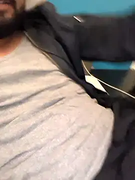 Snapshot of sexytomdev chatting on 01/12/26, 05:18 sexytomdev online show from 01/12/26, 05:18