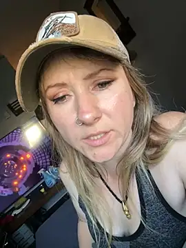 alluringpixie online show from 03/25/26, 01:39