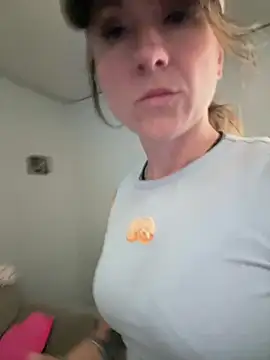 alluringpixie online show from 04/15/26, 08:31