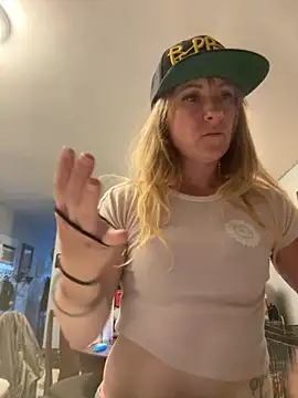 alluringpixie online show from 04/21/26, 12:22