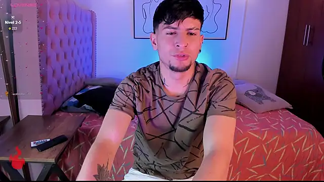 vaalentiino online show from 02/08/26, 01:20