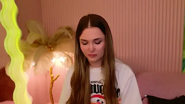 Lina Sinerz online show from 04/01/26, 09:01