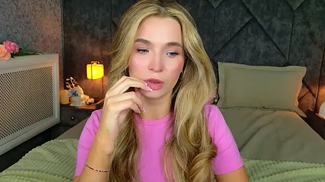 Lina Sinerz online show from 07/08/26, 08:35