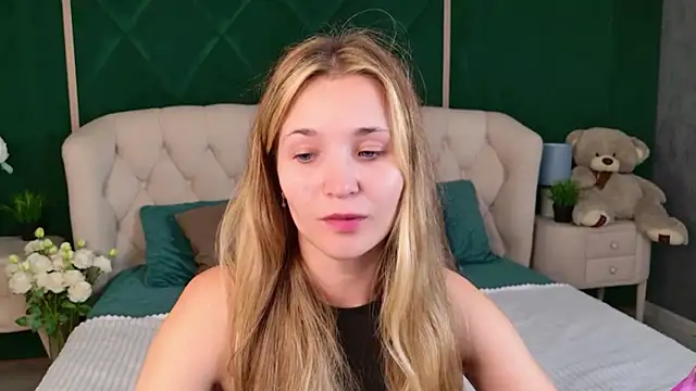 Lina Sinerz online show from 07/23/26, 03:43