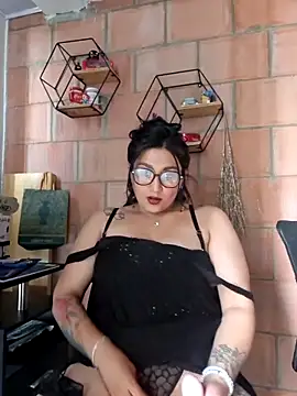 Magenta Moon online show from 03/02/26, 06:59