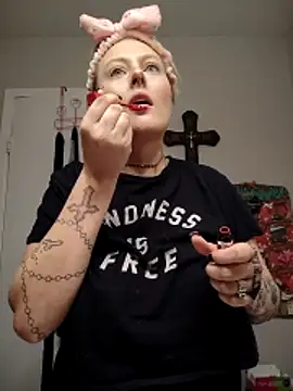 SpiderRose online show from 12/19/25, 01:34