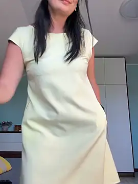 CherryCherry03 online show from 04/22/26, 11:56