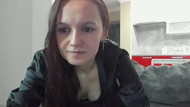 Snapshot of OliviaMuur chatting on 01/14/26, 05:35 OliviaMuur online show from 01/14/26, 05:35