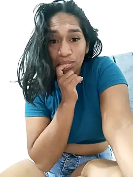 Hoottnini33 online show from 12/05/25, 01:42