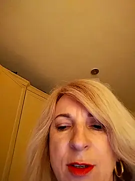 AhlyssaLove1155 online show from 04/03/26, 07:34