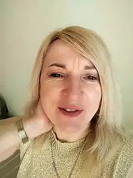 AhlyssaLove1155 online show from 04/05/26, 12:57