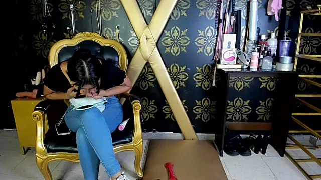 Sunny n Miha online show from 12/18/25, 02:01