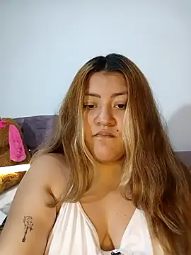 Snapshot of Sofia__Saenz chatting on 03/28/26, 05:40 Sofia Saenz online show from 03/28/26, 05:40