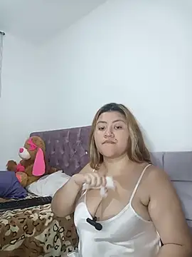 Snapshot of Sofia__Saenz chatting on 04/01/26, 04:46 Sofia Saenz online show from 04/01/26, 04:46