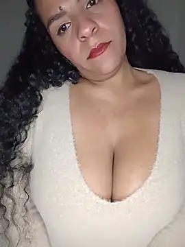 Snapshot of hot_bruntte chatting on 01/06/26, 05:55 hot bruntte online show from 01/06/26, 05:55