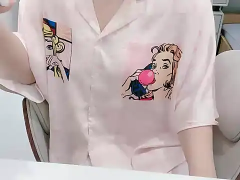 KellyCin online show from 04/17/26, 03:26