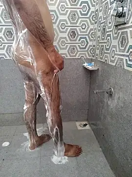 Snapshot of johny044 chatting on 02/10/26, 06:28 johny044 online show from 02/10/26, 06:28