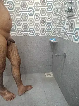 Snapshot of johny044 chatting on 02/27/26, 06:02 johny044 online show from 02/27/26, 06:02