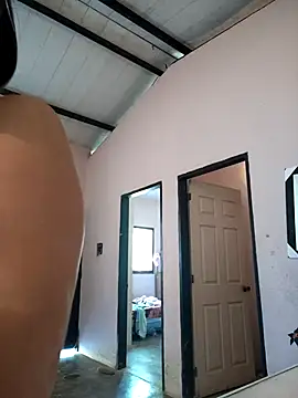 Charlott smi online show from 12/18/25, 04:35