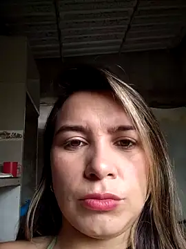 Snapshot of Charlott_smi chatting on 05/09/26, 04:23 Charlott smi online show from 05/09/26, 04:23